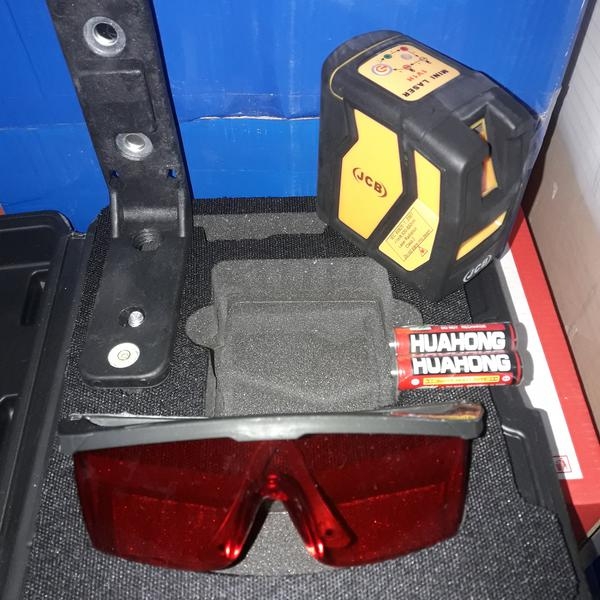 تراز لیزری جی سی بی مدل JCB88H تراز لیزری جی سی بی مدل JCB88H