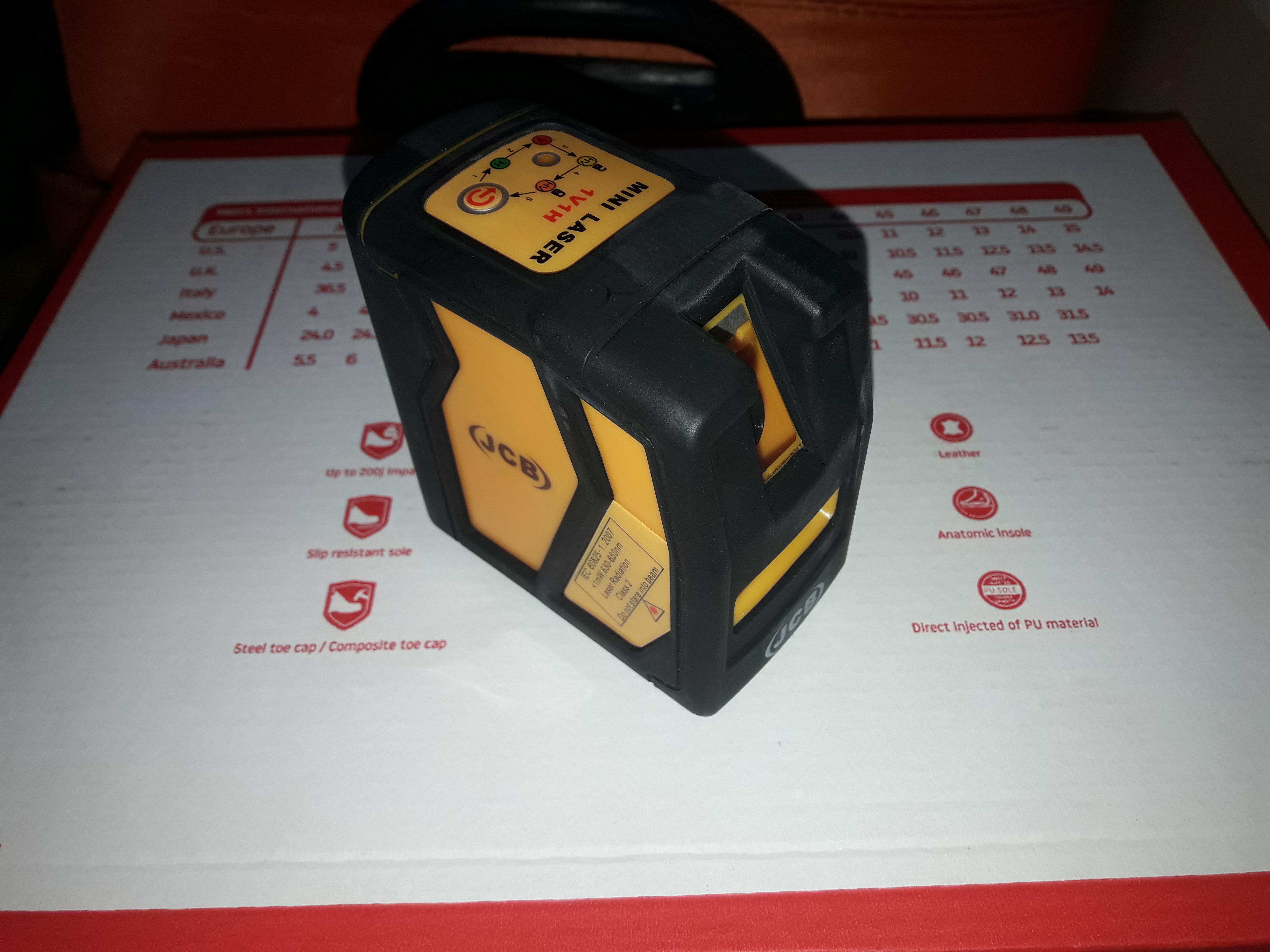 تراز لیزری جی سی بی مدل JCB88H تراز لیزری جی سی بی مدل JCB88H