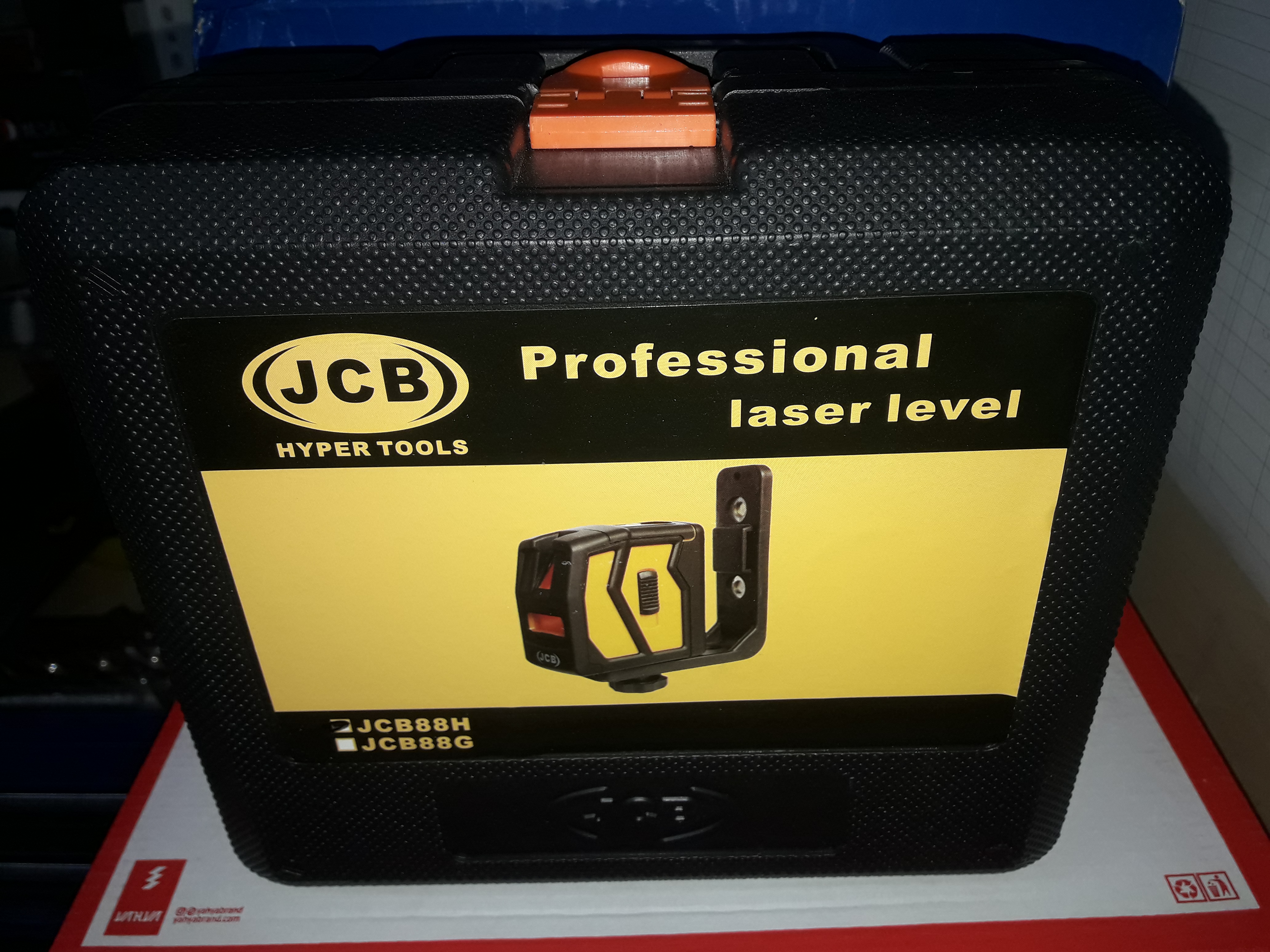تراز لیزری جی سی بی مدل JCB88H تراز لیزری جی سی بی مدل JCB88H